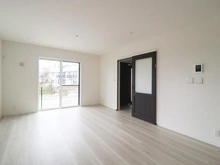 【神奈川県/川崎市麻生区王禅寺東】川崎市麻生区王禅寺東1丁目　新築戸建2号棟 リビング・ダイニング：床暖房付き