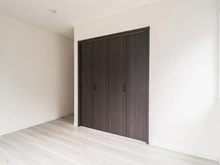 【神奈川県/川崎市麻生区王禅寺東】川崎市麻生区王禅寺東1丁目　新築戸建2号棟 洋室：約6.5帖