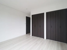 【神奈川県/川崎市麻生区王禅寺東】川崎市麻生区王禅寺東1丁目　新築戸建2号棟 洋室：約8.0帖