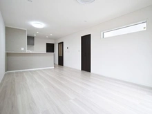 【神奈川県/川崎市麻生区王禅寺東】川崎市麻生区王禅寺東1丁目　新築戸建7号棟 LDK：約18.0帖
床暖房付き