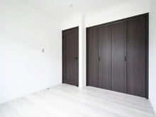 【神奈川県/川崎市麻生区王禅寺東】川崎市麻生区王禅寺東1丁目　新築戸建7号棟 洋室：約4.7帖