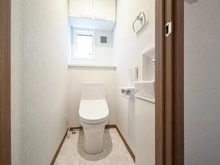 【神奈川県/川崎市麻生区王禅寺東】川崎市麻生区王禅寺東1丁目　新築戸建8号棟 トイレ：1階