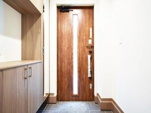 【神奈川県/川崎市麻生区王禅寺東】川崎市麻生区王禅寺東1丁目　新築戸建8号棟 玄関