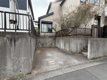 【東京都/八王子市西片倉】八王子市西片倉3丁目中古戸建 駐車場