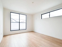 【神奈川県/川崎市多摩区南生田】川崎市多摩区南生田6丁目　新築戸建1号棟 洋室：約9.7帖
ウォークインクローゼット付き