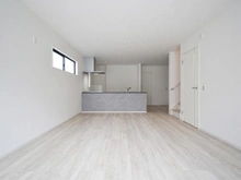 【神奈川県/川崎市多摩区南生田】川崎市多摩区南生田6丁目　新築戸建2号棟 LDK：約20.4帖
床暖房付き