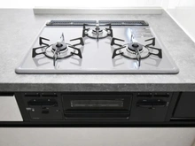 【神奈川県/川崎市多摩区南生田】川崎市多摩区南生田6丁目　新築戸建2号棟 キッチン：三口コンロ