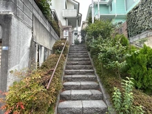 【東京都/町田市金井】町田市金井2丁目　中古戸建 アプローチ