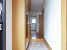 【神奈川県/川崎市宮前区潮見台】川崎市宮前区潮見台中古戸建 玄関