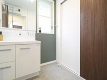 【神奈川県/横浜市金沢区六浦】横浜市金沢区六浦5丁目中古戸建 洗面室