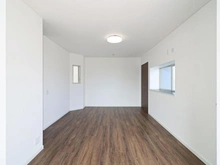 【神奈川県/横浜市金沢区六浦】横浜市金沢区六浦5丁目中古戸建 洋室：約11.4帖