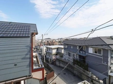 【神奈川県/横浜市金沢区六浦】横浜市金沢区六浦5丁目中古戸建 眺望：洋室約11.4帖側バルコニーから