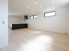 【東京都/江戸川区松島】江戸川区松島2丁目新築戸建 LDK：約20.5帖
床暖房付き