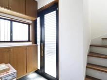 【東京都/八王子市横川町】八王子市横川町中古戸建 玄関：リフォーム中