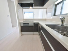 【東京都/北区岩淵町】北区岩淵町中古戸建 キッチン：L字型