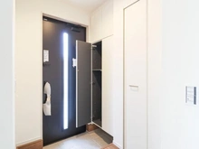 【東京都/府中市南町】府中市南町2丁目新築戸建1号棟 玄関