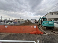 【東京都/府中市南町】府中市南町2丁目新築戸建3号棟 現地（建築前）：全3棟
中央