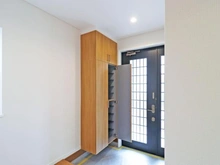 【東京都/多摩市連光寺】多摩市連光寺3丁目　中古戸建 玄関