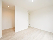 【東京都/荒川区東尾久】荒川区東尾久5丁目新築戸建 洋室：約7.7帖
ウォークインクローゼット付き