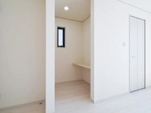 【東京都/町田市相原町】町田市相原町　新築戸建2号棟 洋室：約9.5帖
ウォークインクローゼット付き