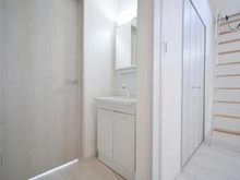 【東京都/町田市相原町】町田市相原町　新築戸建2号棟 洗面台：2階