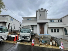 【神奈川県/川崎市宮前区初山】宮前区初山2丁目　新築戸建13号棟 建築中の外観：全17棟