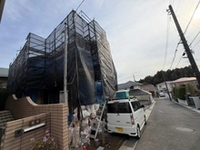 【神奈川県/川崎市麻生区千代ケ丘】川崎市麻生区千代ケ丘4丁目　新築戸建 建築中の外観