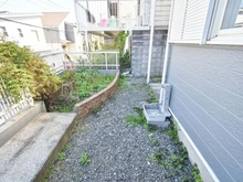 【神奈川県/藤沢市片瀬】藤沢市片瀬2丁目　中古戸建 敷地内