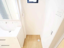 【神奈川県/藤沢市鵠沼藤が谷】藤沢市鵠沼藤が谷3丁目　新築戸建 洗面室：洗濯機置き場