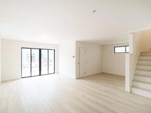 【神奈川県/藤沢市本藤沢】藤沢市本藤沢2丁目　新築戸建3号棟 LDK：約24.9帖
床暖房付き