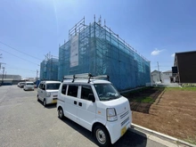 【神奈川県/藤沢市菖蒲沢】藤沢市菖蒲沢　新築戸建1号棟 建築中の外観：全6棟　写真中央手前