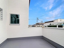【神奈川県/藤沢市菖蒲沢】藤沢市菖蒲沢　新築戸建1号棟 バルコニー