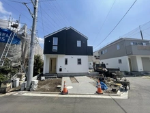 【神奈川県/藤沢市高倉】藤沢市高倉　新築戸建1号棟 建築中の外観：全6棟