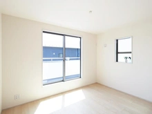 【神奈川県/藤沢市下土棚】藤沢市下土棚　新築戸建3号棟 洋室：約6.7帖
ウォークインクローゼット付き