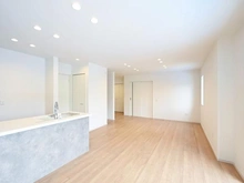 【東京都/府中市南町】府中市南町1丁目新築戸建1号棟 LDK：約21.2帖
床暖房付き