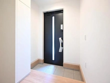 【東京都/府中市南町】府中市南町1丁目新築戸建1号棟 玄関