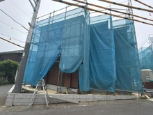 【神奈川県/川崎市麻生区細山】川崎市麻生区細山4丁目　新築戸建2号棟 建築中の外観：全5棟