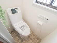 【神奈川県/川崎市多摩区南生田】川崎市多摩区南生田2丁目　中古戸建 トイレ：1階