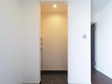 【東京都/町田市小山ヶ丘】町田市小山ヶ丘6丁目　新築戸建 玄関：シューズインクローゼット付き