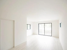 【神奈川県/川崎市多摩区栗谷】川崎市多摩区栗谷2丁目　新築戸建2号棟 リビング・ダイニング：床暖房付き