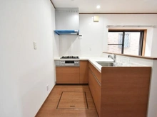 【東京都/町田市野津田町】町田市野津田町　中古戸建 キッチン：L字キッチン