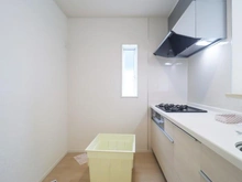 【東京都/町田市大蔵町】町田市大蔵町　新築戸建2号棟 キッチン：建築中
