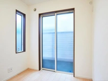 【東京都/狛江市中和泉】狛江市中和泉5丁目　中古戸建 洋室：約3.7帖