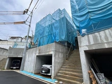 【神奈川県/川崎市麻生区上麻生】川崎市麻生区上麻生7丁目　新築戸建2号棟 建築中の外観：全31棟