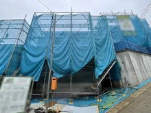 【神奈川県/川崎市麻生区上麻生】川崎市麻生区上麻生7丁目　新築戸建16号棟 建築中の外観：全31棟