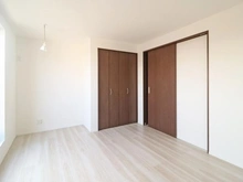 【神奈川県/川崎市多摩区菅城下】川崎市多摩区菅城下　新築戸建B号棟 洋室：約7.1帖
