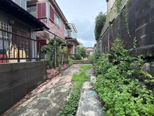 【東京都/多摩市連光寺】多摩市連光寺4丁目　中古戸建 アプローチ