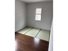 【神奈川県/横浜市青葉区さつきが丘】横浜市青葉区さつきが丘　中古戸建 洋室：畳コーナー