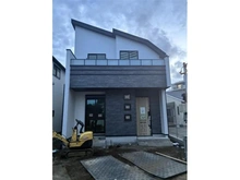 【神奈川県/藤沢市辻堂元町】藤沢市辻堂元町新築戸建　A号棟 建築中の外観：全4棟　中央