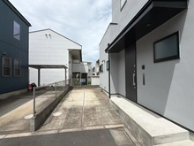 【東京都/稲城市平尾】稲城市平尾1丁目　中古戸建 駐車場
